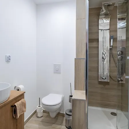 Nomad Apartments - Vue Collegiale Dinant Room photo