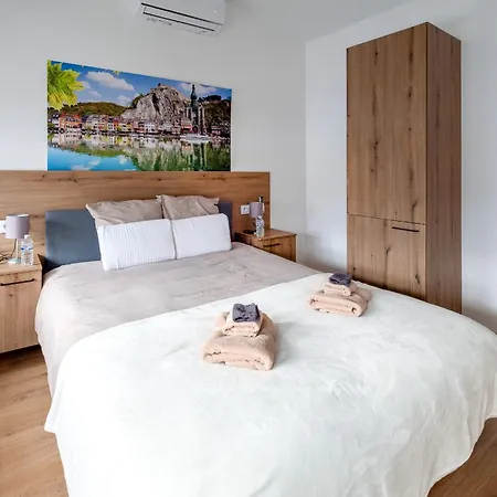 Nomad Apartments - Vue Collegiale Dinant Exterior photo
