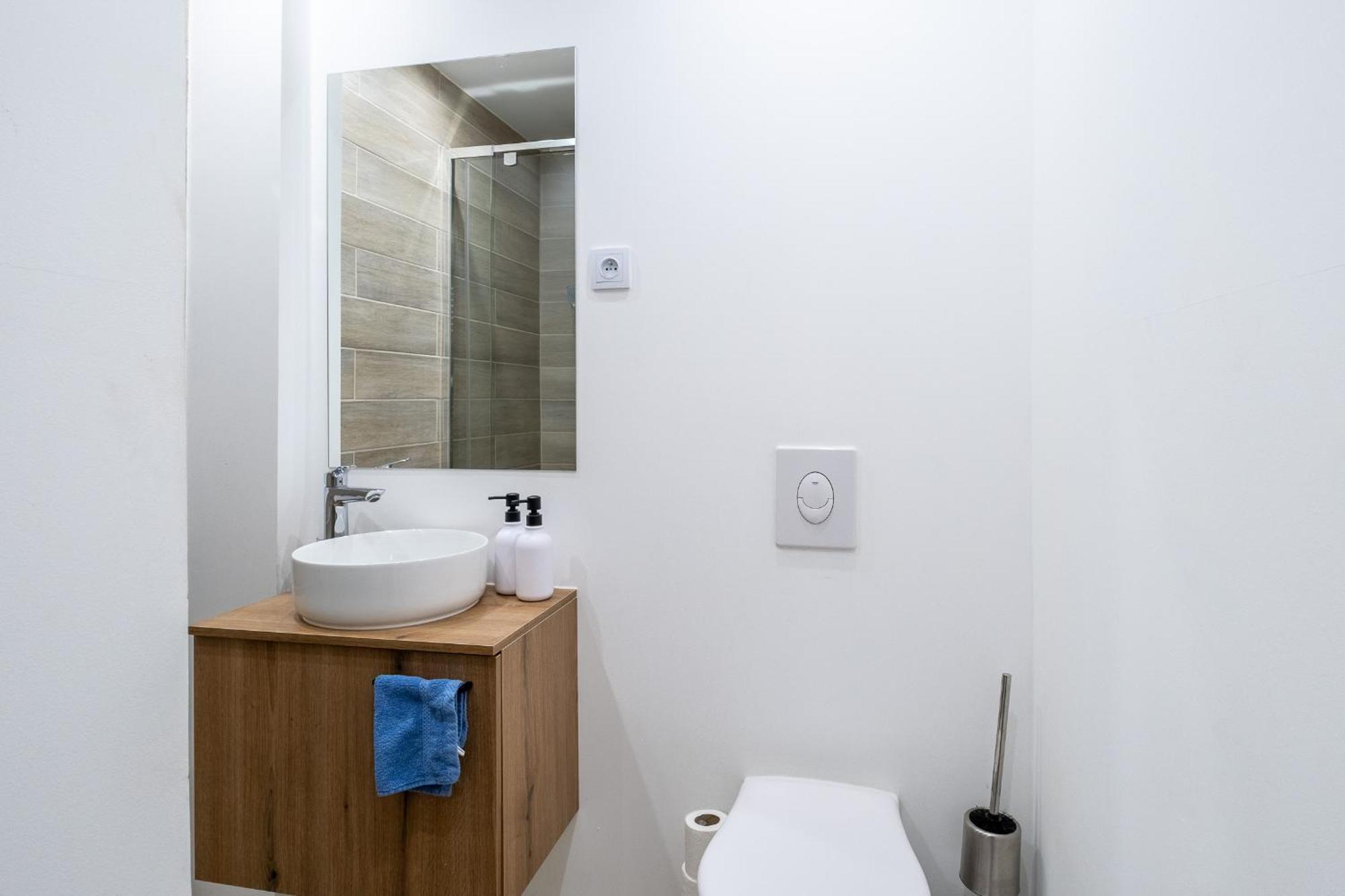 Nomad - Vue Collegiale Apartment